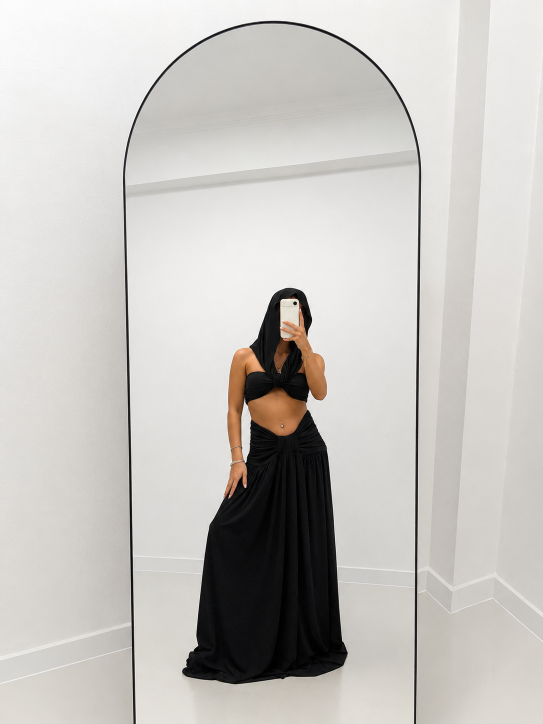 1C9991CD-54B1-4203-B7C3-E26E297B09BD Black goddess set - Image 1